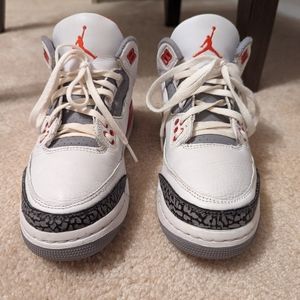 Air Jordan 3 Retro Fire Red 5.5Y or women's 7